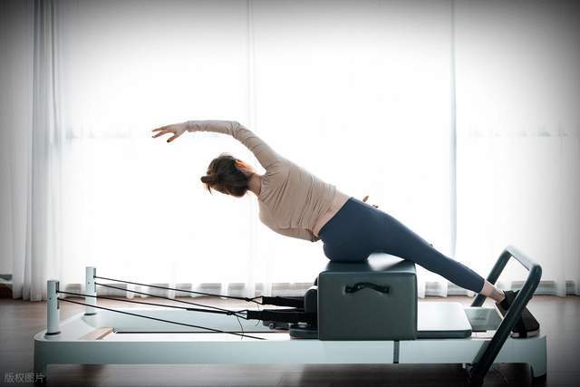 真人游戏第一品牌-我,258斤的普拉提教练,帮助1000多名大码女孩找到身体自信