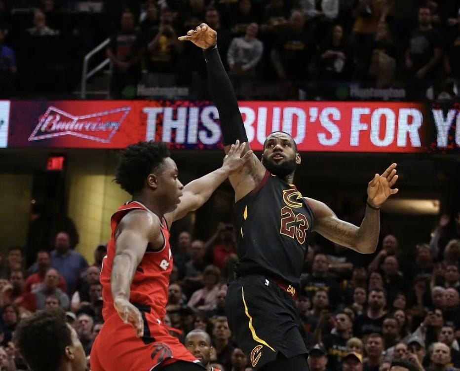 会官方网站-记者:联盟内部人士普遍认为,詹姆斯下赛季最有可能去骑士