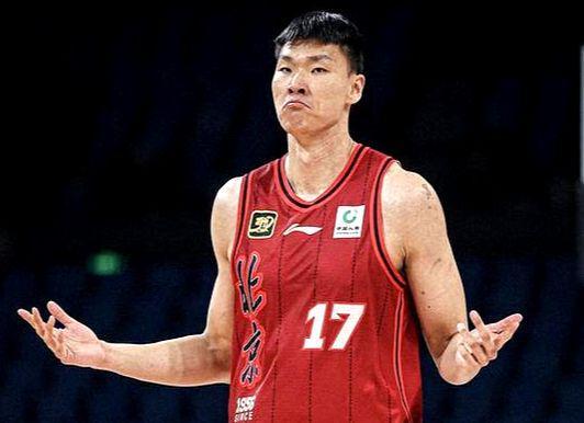 会官方网站-连续6场被弃用，不打球也能拿600万！球迷：你小子真滋润啊